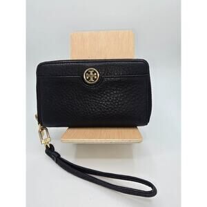 Tory Burch Robinson Zip Around Continental Wristlet/Wallet Black w/Gold Tone HW